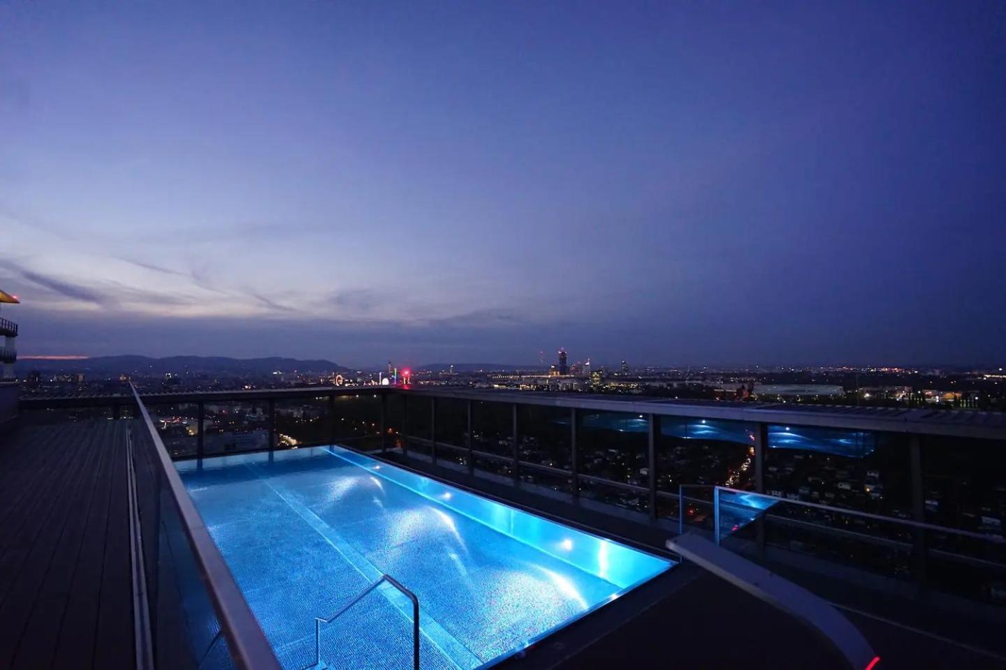 Appartement Exquisite Studio With Rooftop Pool à Vienne Extérieur photo