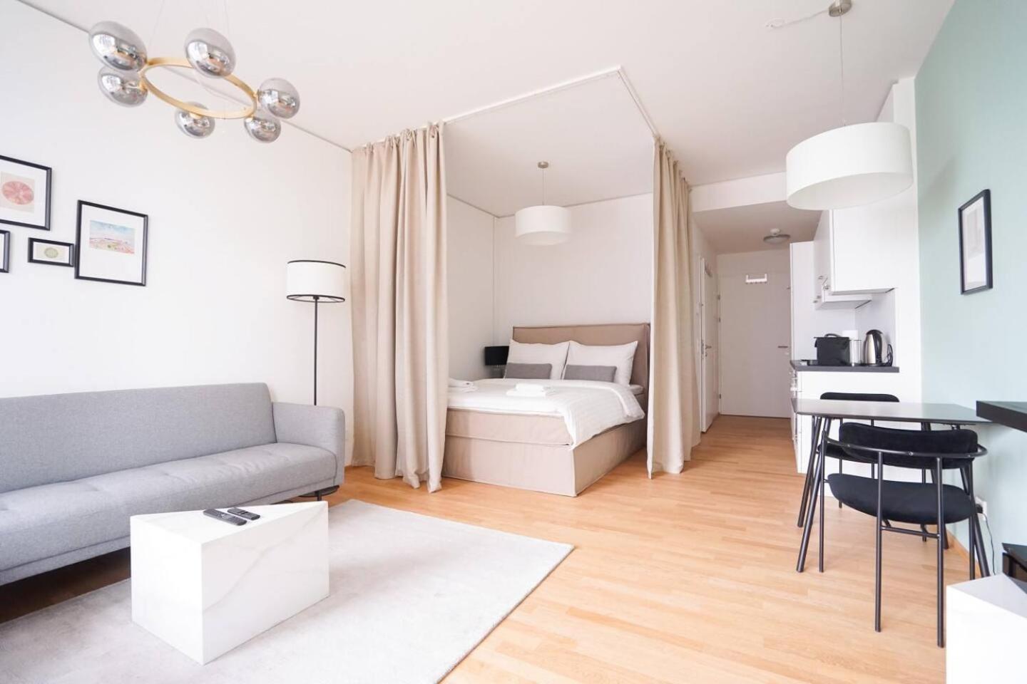 Appartement Exquisite Studio With Rooftop Pool à Vienne Extérieur photo
